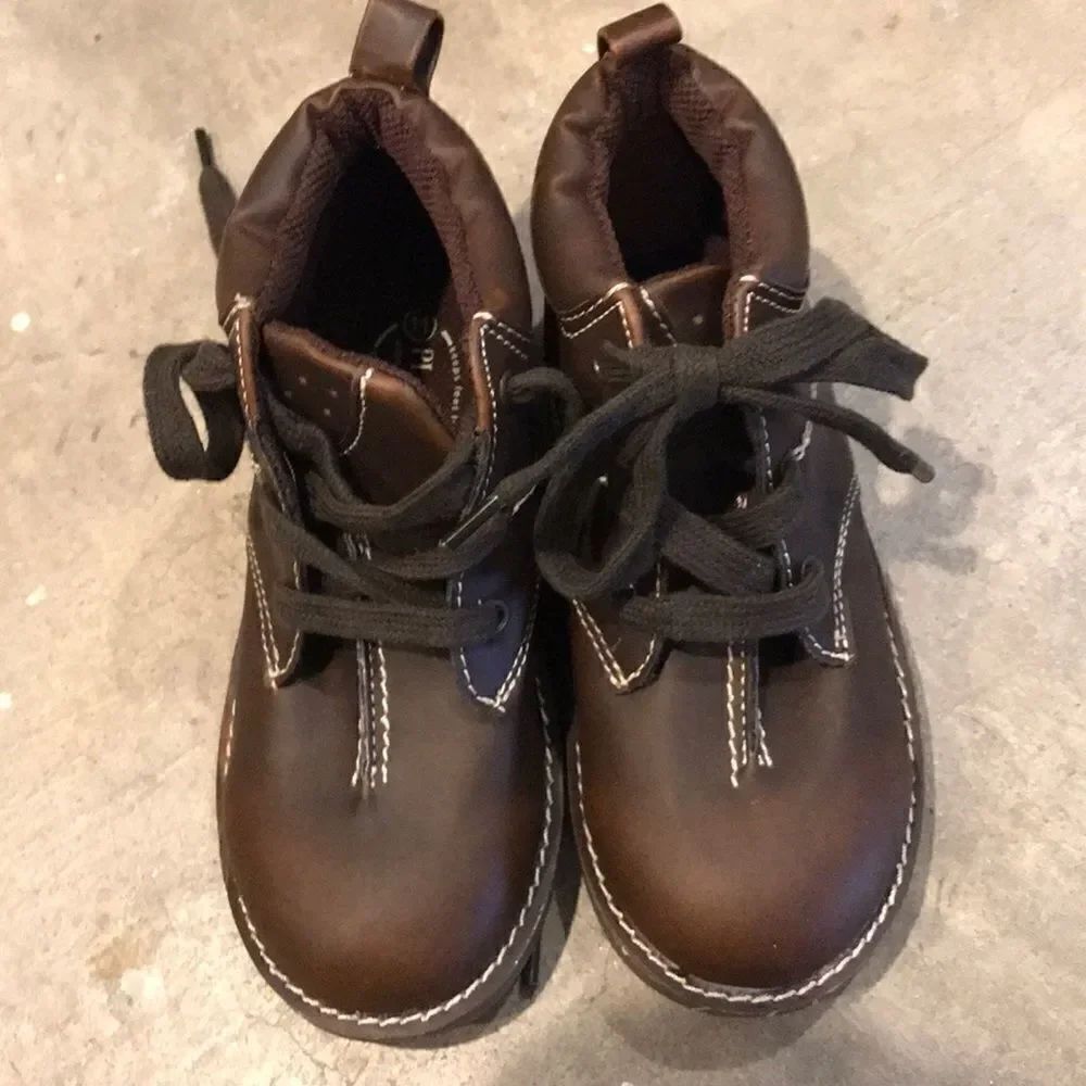 🎉1 hr sale🎉The Children’s Place shoes ✅
